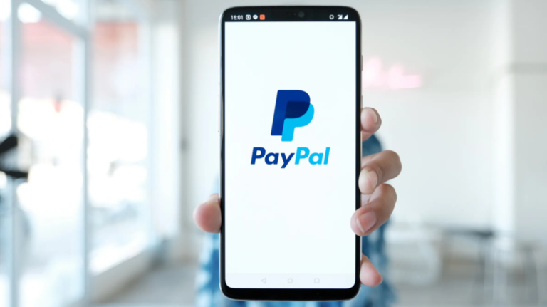 How to login to PayPal.